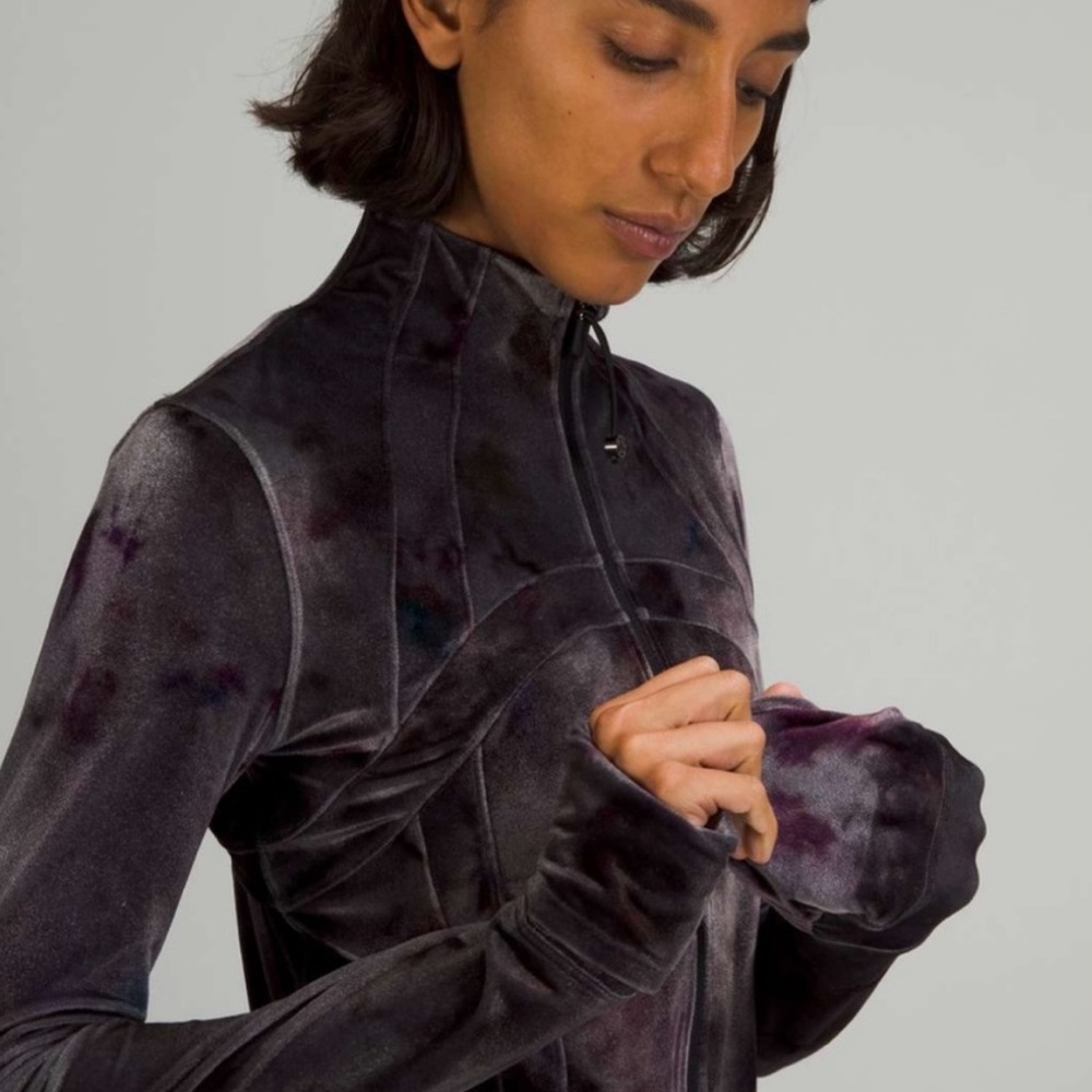 Liululemon velour define jacket size 6